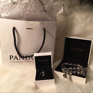 Sold❣️Horseshoe Charm